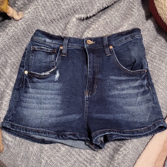 Jean shorts - Picture 1 of 3